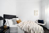 https://images.listonce.com.au/custom/160x/listings/15-edward-street-hawthorn-vic-3122/185/01680185_img_09.jpg?D_0A5lrUXrs