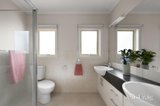 https://images.listonce.com.au/custom/160x/listings/15-edwin-street-fairfield-vic-3078/586/01950586_img_16.jpg?kz1wNljekd8