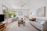 https://images.listonce.com.au/custom/160x/listings/15-florence-street-nunawading-vic-3131/007/01335007_img_03.jpg?LUfPE-5Dqwc