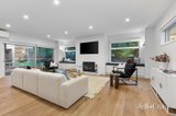 https://images.listonce.com.au/custom/160x/listings/15-frances-avenue-vermont-vic-3133/552/01873552_img_02.jpg?WiYOpAl_39Y
