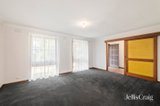 https://images.listonce.com.au/custom/160x/listings/15-george-street-wandin-north-vic-3139/012/01854012_img_04.jpg?fnPN9IozxKw