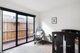 https://images.listonce.com.au/custom/160x/listings/15-gracie-street-northcote-vic-3070/042/01179042_img_13.jpg?StfrkcNyK_w