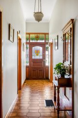 https://images.listonce.com.au/custom/160x/listings/15-grantham-street-brunswick-west-vic-3055/025/01735025_img_10.jpg?3hNLZVgWoXA