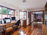 https://images.listonce.com.au/custom/160x/listings/15-greenbank-drive-mooroolbark-vic-3138/334/01524334_img_14.jpg?vuuJw8rixcU