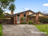 https://images.listonce.com.au/custom/160x/listings/15-grose-court-croydon-hills-vic-3136/801/01525801_img_03.jpg?e0TQOmSruSE