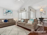 https://images.listonce.com.au/custom/160x/listings/15-grose-court-croydon-hills-vic-3136/801/01525801_img_05.jpg?pkiFB4qoF_s