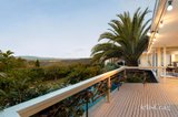 https://images.listonce.com.au/custom/160x/listings/15-gwingana-crescent-glen-waverley-vic-3150/893/01898893_img_04.jpg?DyCkLjKwQ1I