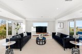 https://images.listonce.com.au/custom/160x/listings/15-gwingana-crescent-glen-waverley-vic-3150/893/01898893_img_10.jpg?4jBDjaecZvA
