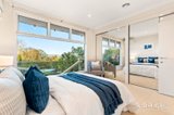 https://images.listonce.com.au/custom/160x/listings/15-gwingana-crescent-glen-waverley-vic-3150/893/01898893_img_16.jpg?MMV_zSgqYdI
