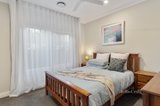 https://images.listonce.com.au/custom/160x/listings/15-helene-street-eltham-vic-3095/460/01503460_img_12.jpg?i5vof6reRIk