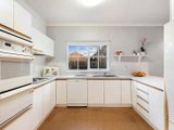 https://images.listonce.com.au/custom/160x/listings/15-henshall-road-strathmore-vic-3041/055/00848055_img_05.jpg?JecrdnWOkmo