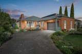 https://images.listonce.com.au/custom/160x/listings/15-hilledge-lane-mooroolbark-vic-3138/923/01582923_img_01.jpg?xg2WTlBx1kU