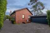 https://images.listonce.com.au/custom/160x/listings/15-hillston-road-moorabbin-vic-3189/069/01544069_img_13.jpg?iT0np6Q3e5s