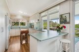 https://images.listonce.com.au/custom/160x/listings/15-inverarity-lane-newlyn-north-vic-3364/317/00985317_img_06.jpg?Z8n8RdM5QDs