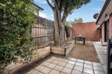 https://images.listonce.com.au/custom/160x/listings/15-inverloch-street-box-hill-south-vic-3128/068/01931068_img_10.jpg?bgnh_7YBAuo