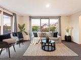 https://images.listonce.com.au/custom/160x/listings/15-jefferson-grove-doncaster-east-vic-3109/550/01681550_img_02.jpg?cP2qB8KxMmc