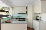 https://images.listonce.com.au/custom/160x/listings/15-jennifer-court-macleod-vic-3085/303/01590303_img_05.jpg?Cr4zighgTiI