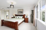 https://images.listonce.com.au/custom/160x/listings/15-jolen-court-donvale-vic-3111/649/00237649_img_07.jpg?j1VKxEjJDqM