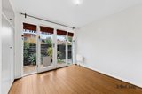 https://images.listonce.com.au/custom/160x/listings/15-joyce-st-elwood-vic-3184/632/01909632_img_04.jpg?eC5zhWny8OQ