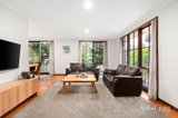 https://images.listonce.com.au/custom/160x/listings/15-kenwood-crescent-ringwood-vic-3134/461/01872461_img_02.jpg?QuQj7dvgbp4