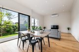 https://images.listonce.com.au/custom/160x/listings/15-kepsi-place-croydon-vic-3136/836/01934836_img_02.jpg?_g-yafW6Wp8