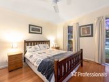 https://images.listonce.com.au/custom/160x/listings/15-kinta-court-croydon-north-vic-3136/662/01525662_img_09.jpg?nlgTbeFUPVs