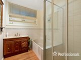 https://images.listonce.com.au/custom/160x/listings/15-kinta-court-croydon-north-vic-3136/662/01525662_img_11.jpg?yVzIOQdSmzQ