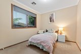 https://images.listonce.com.au/custom/160x/listings/15-kirkford-drive-mooroolbark-vic-3138/574/01604574_img_12.jpg?aUjVjlFClgk