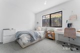 https://images.listonce.com.au/custom/160x/listings/15-landale-avenue-mount-clear-vic-3350/804/01891804_img_14.jpg?WV9huQwSQWs