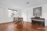 https://images.listonce.com.au/custom/160x/listings/15-law-street-briar-hill-vic-3088/612/01830612_img_06.jpg?bTp3T09hrB4