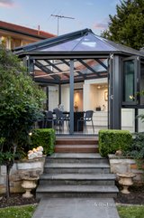 https://images.listonce.com.au/custom/160x/listings/15-lempriere-close-templestowe-vic-3106/642/01585642_img_21.jpg?vDB6LJUpvbM