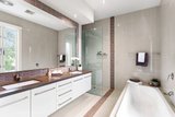 https://images.listonce.com.au/custom/160x/listings/15-leonard-street-balwyn-vic-3103/950/01684950_img_11.jpg?3Ga1SypT6YQ