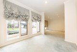 https://images.listonce.com.au/custom/160x/listings/15-leslie-street-donvale-vic-3111/007/01692007_img_06.jpg?uBDjSAqoDoY