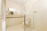 https://images.listonce.com.au/custom/160x/listings/15-leslie-street-donvale-vic-3111/007/01692007_img_08.jpg?6_Bxk5EO3HA