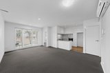 https://images.listonce.com.au/custom/160x/listings/15-liardet-street-port-melbourne-vic-3207/041/01978041_img_04.jpg?MSkVoB0l2G4