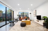 https://images.listonce.com.au/custom/160x/listings/15-lloyd-street-strathmore-vic-3041/564/01772564_img_09.jpg?ga1H8LMMiYo