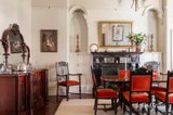 https://images.listonce.com.au/custom/160x/listings/15-loch-street-camberwell-vic-3124/756/01984756_img_09.jpg?ueIq1ySBh-A
