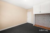 https://images.listonce.com.au/custom/160x/listings/15-lois-street-ringwood-east-vic-3135/118/01901118_img_07.jpg?H88XdibO8Lk