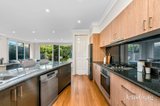 https://images.listonce.com.au/custom/160x/listings/15-loranne-street-bentleigh-vic-3204/054/01810054_img_04.jpg?d_4dj3uBXu8