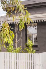 https://images.listonce.com.au/custom/160x/listings/15-madden-grove-richmond-vic-3121/648/01975648_img_18.jpg?sN_ABeE76Gs