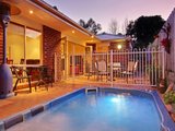 https://images.listonce.com.au/custom/160x/listings/15-magnolia-grove-montrose-vic-3765/256/01525256_img_12.jpg?6PX_27BW99s