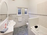 https://images.listonce.com.au/custom/160x/listings/15-marine-parade-st-kilda-vic-3182/068/01088068_img_08.jpg?cp-lE-1bRMA