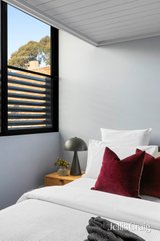 https://images.listonce.com.au/custom/160x/listings/15-martin-street-south-melbourne-vic-3205/413/01830413_img_22.jpg?MXjVHqDcZug
