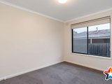 https://images.listonce.com.au/custom/160x/listings/15-mccomb-street-lilydale-vic-3140/340/01526340_img_08.jpg?ctFu5Y23e_8