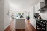 https://images.listonce.com.au/custom/160x/listings/15-mckittrick-road-bentleigh-vic-3204/615/01751615_img_03.jpg?L6m2BNGgIXg