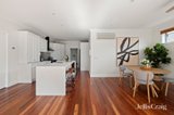 https://images.listonce.com.au/custom/160x/listings/15-mckittrick-road-bentleigh-vic-3204/615/01751615_img_04.jpg?2_DzEGFtD7Y