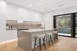 https://images.listonce.com.au/custom/160x/listings/15-meadowbank-avenue-doncaster-vic-3108/936/01989936_img_06.jpg?Unzv6g12vfk