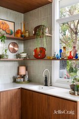 https://images.listonce.com.au/custom/160x/listings/15-mitchell-street-northcote-vic-3070/393/01817393_img_04.jpg?jW3dXSJ8EuU