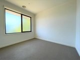 https://images.listonce.com.au/custom/160x/listings/15-molesworth-drive-mulgrave-vic-3170/166/01986166_img_03.jpg?83F84ygNicQ