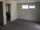 https://images.listonce.com.au/custom/160x/listings/15-mossfield-avenue-ferntree-gully-vic-3156/053/01753053_img_02.jpg?SJkTDJnjEjY